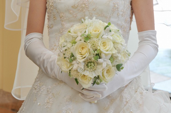 ブーケ 花嫁 新婦 ウェディングドレスのフリー写真素材 無料画像素材のプロ・フォト gft0109-049