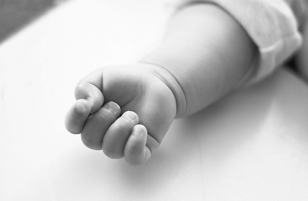 赤ちゃん 手 腕のフリー写真素材 無料画像素材のプロ フォト Kid0008 003