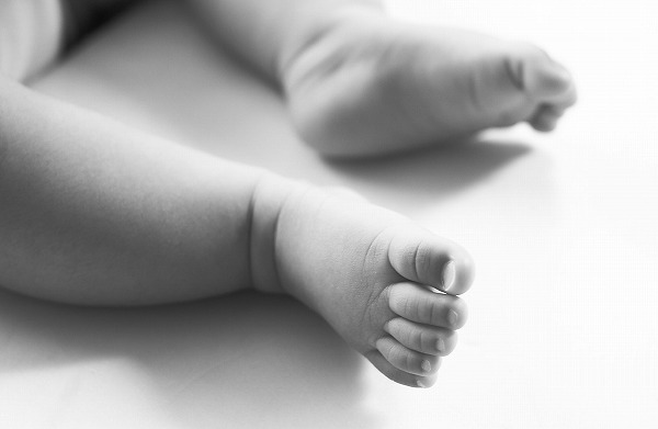 赤ちゃん 足のフリー写真素材 無料画像素材のプロ フォト Kid0009 003
