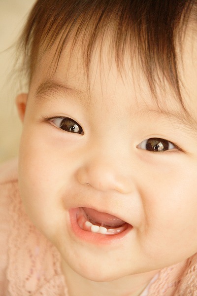 赤ちゃんの笑顔 女の子のフリー写真素材 無料画像素材のプロ フォト Kid0065 009
