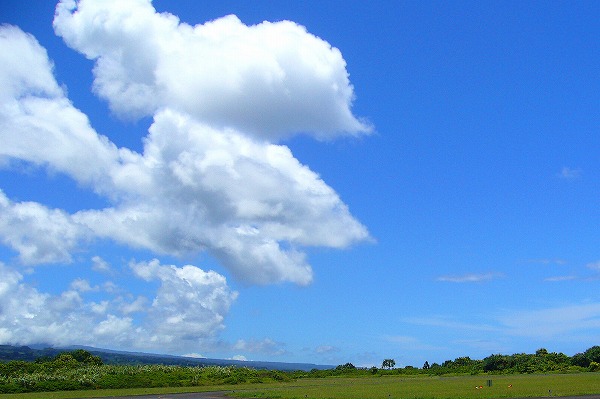 青空とハワイの大地｜sor0021-009