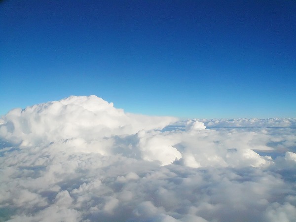 上空の青空 入道雲のフリー写真素材 無料画像素材のプロ フォト Sor0099 024